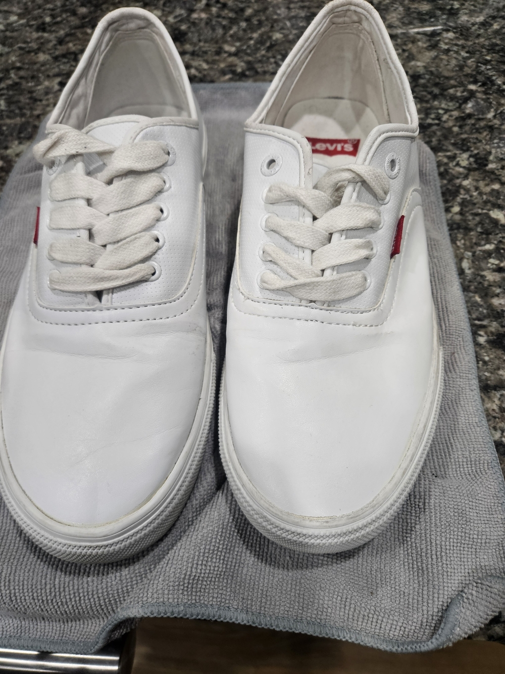 Levi's Men's White Canvas Low-Top Sneakers with Red Tab